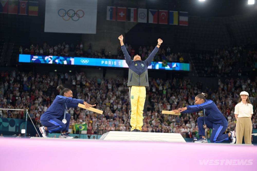 É OURO! Rebeca Andrade conquista o primeiro lugar no solo nas Olimpíadas de Paris