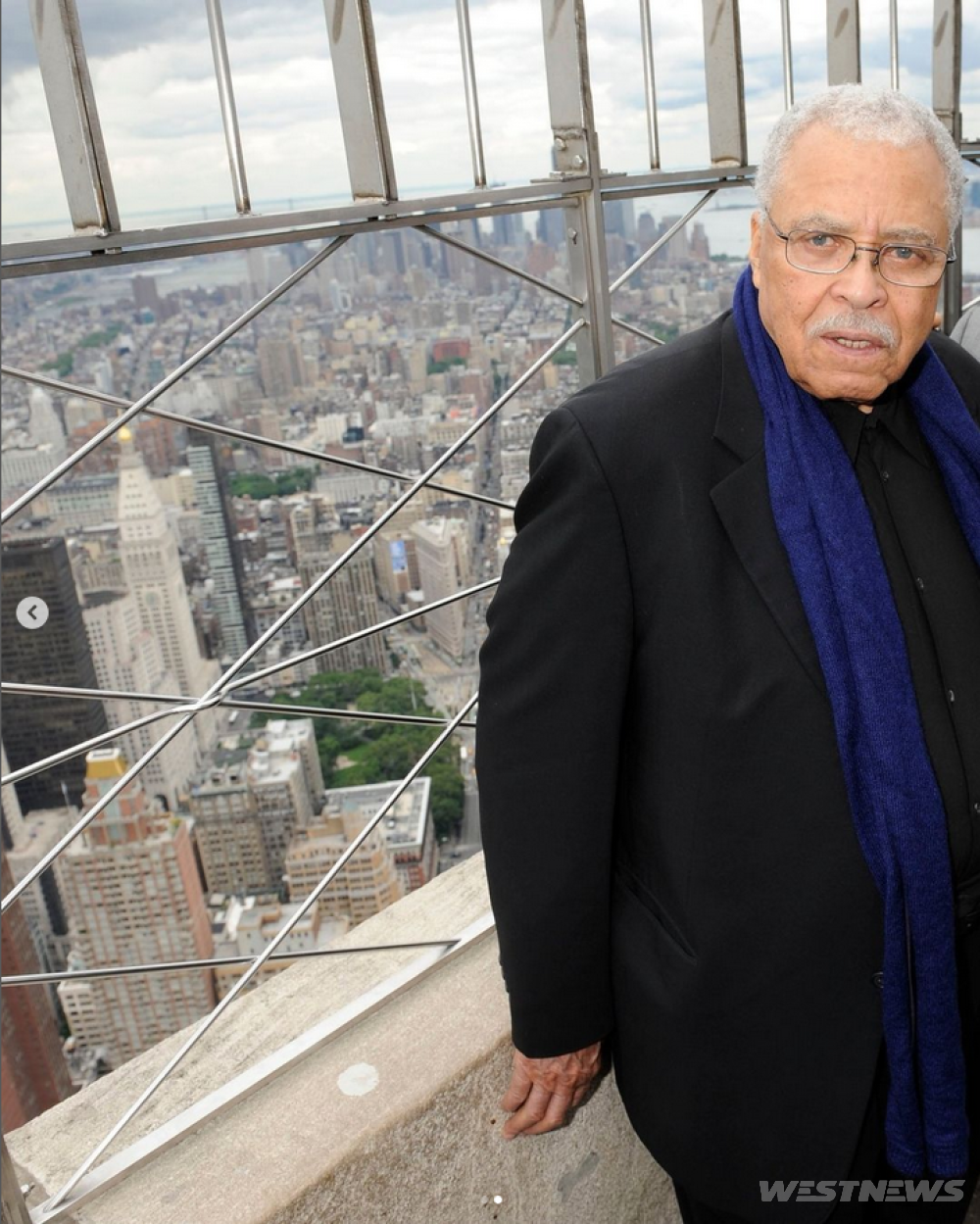 Morreu nesta segunda-feira (09) James Earl Jones reconhecido por dar voz a Darth Vader e Mufasa