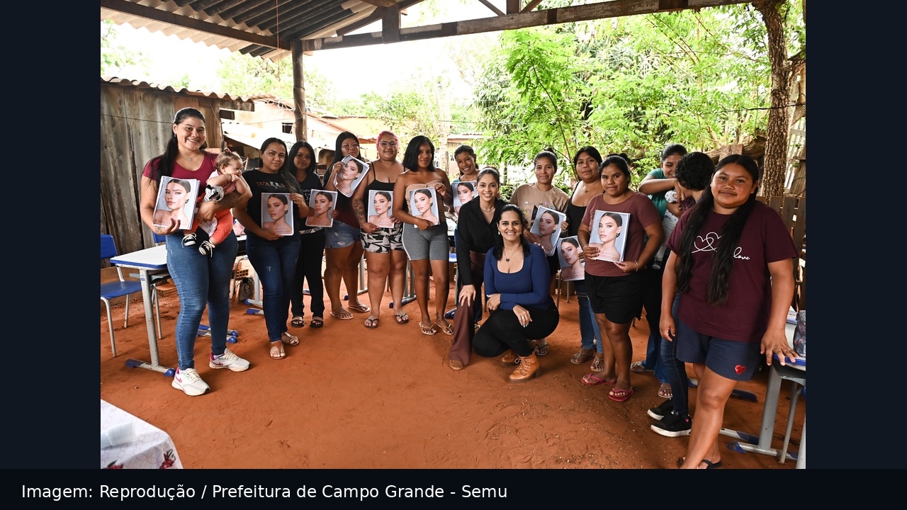 Mulheres indígenas concluem curso de design de sobrancelhas no Jardim Noroeste