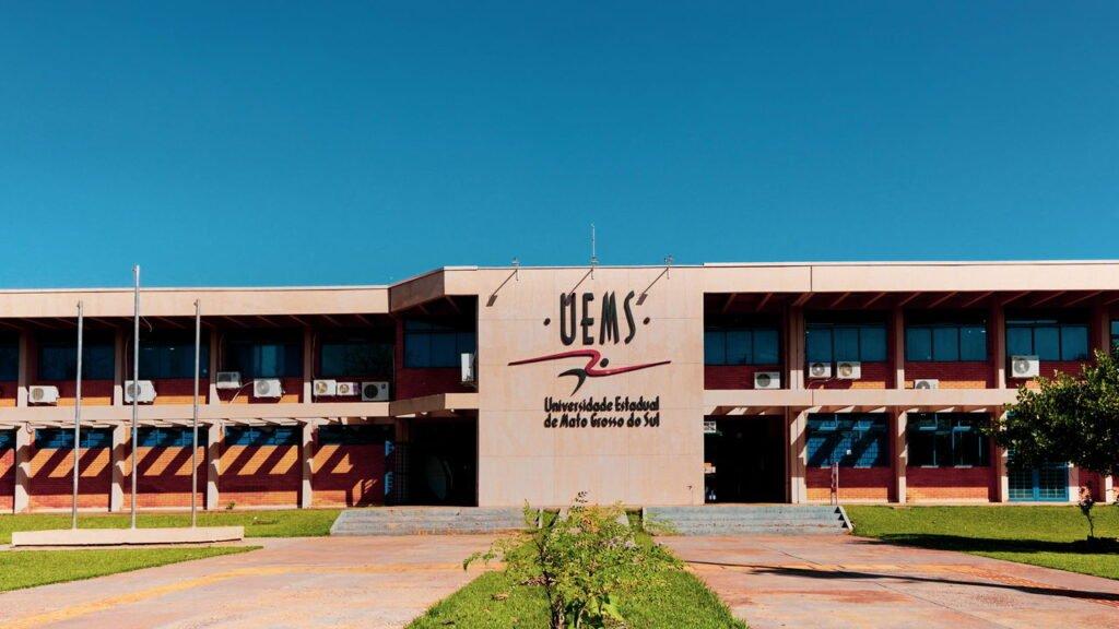 UEMS lança novo curso superior gratuito e abre 160 vagas em MS